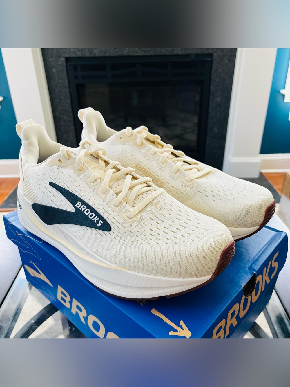 Brooks Ghost Max 4 Men's Running Shoes Arctic Wolf/Navy/Coconut 110496-1D-227 - Picture 3 of 7